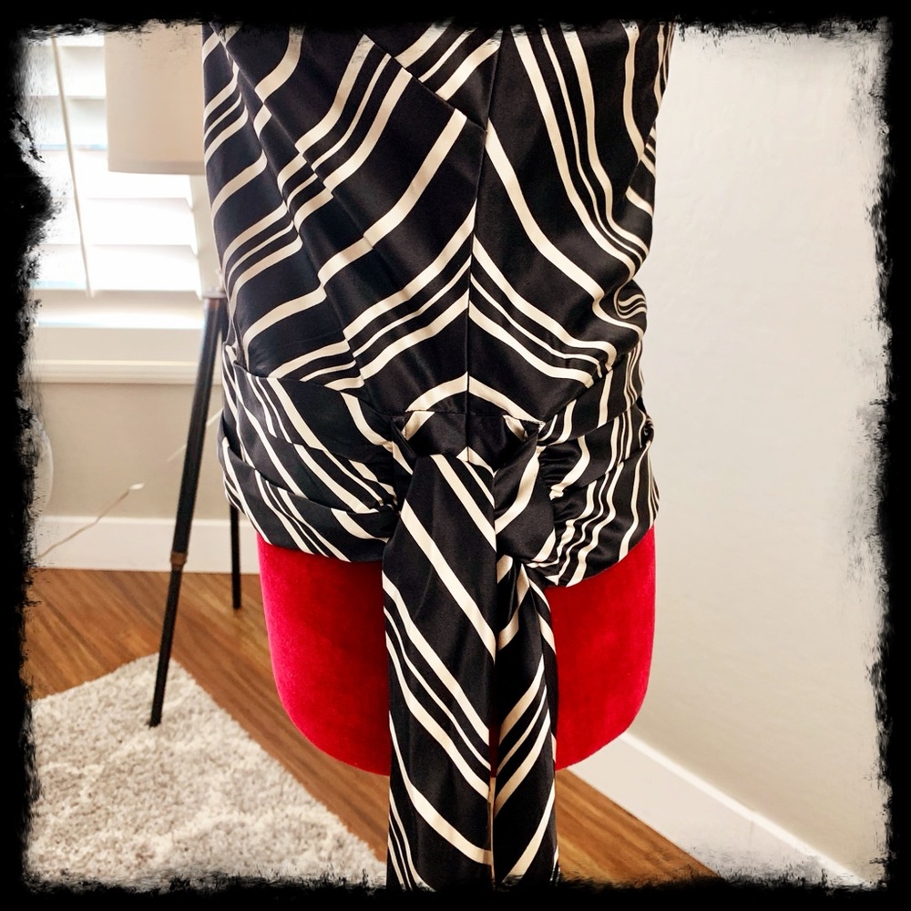 BANANA REPUBLIC halter top - Picture 4 of 5